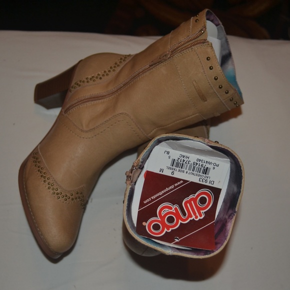 Dingo boots size 9 new without box. Color is cream to beige-gold. - Picture 4 of 4
